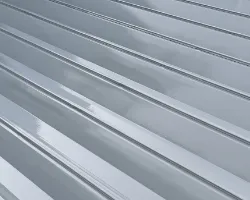 折板屋根（工場・倉庫などに多い）